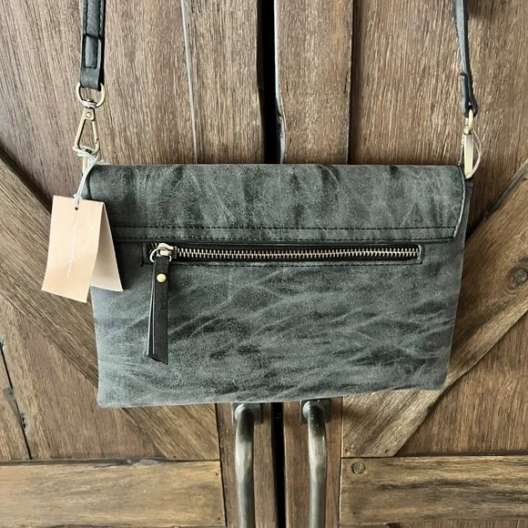 Francesca's Gold Hookhardware Grey/Black Over the Shoulder Crossbody Purse NWT - Picture 7 of 8